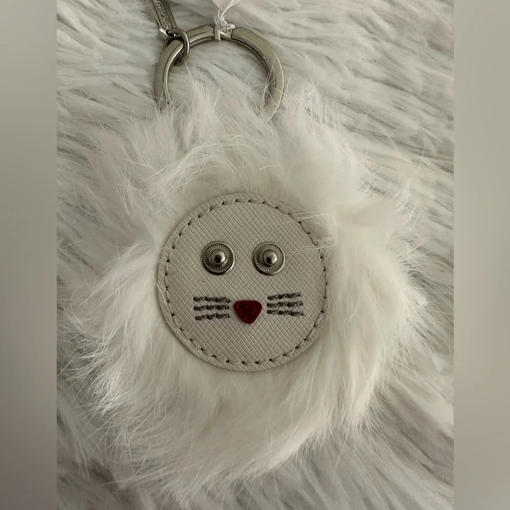 New Coach F62983 Furry Lion Keychain‎ Key Fob Ring Charm - Picture 2 of 5